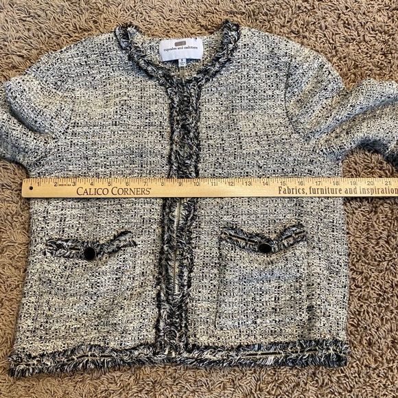 cupcakes & cashmere Belicia Fringe Jacquard Grey Jacket - Picture 7 of 13